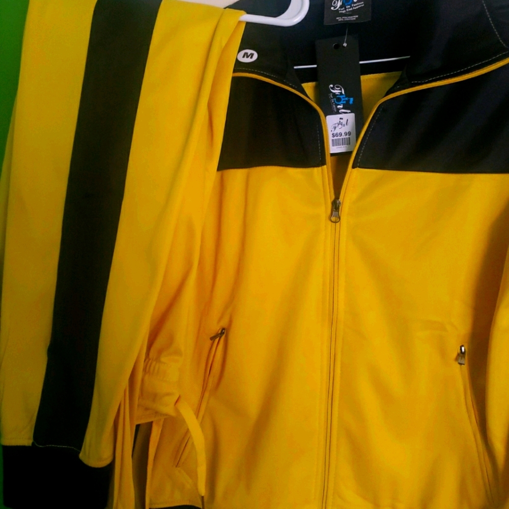 Ladies jogging suit